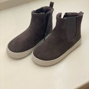 Gap toddler/kids suede shoes, worn once, like new